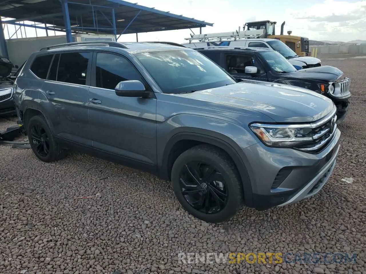 4 Photograph of a damaged car 1V2WR2CA6PC555946 VOLKSWAGEN ATLAS 2023