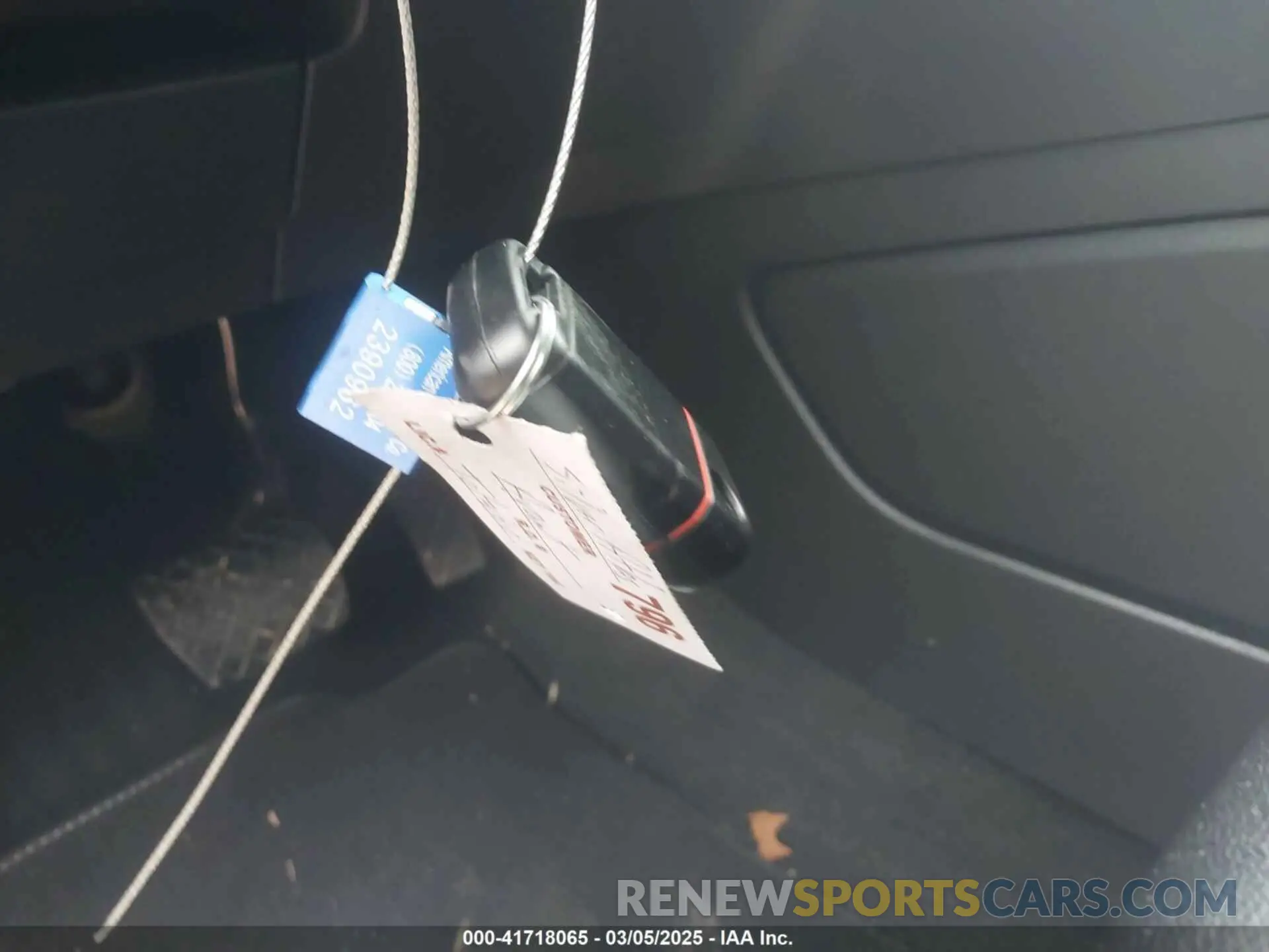 11 Photograph of a damaged car 1V2WR2CAXPC505406 VOLKSWAGEN ATLAS 2023
