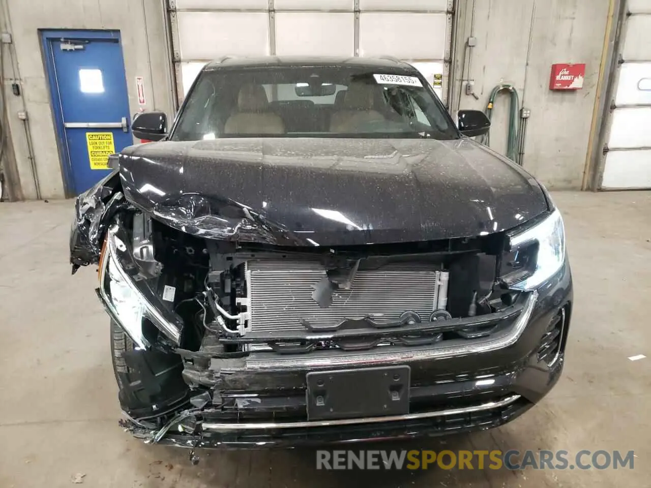 5 Photograph of a damaged car 1V2AE2CA2RC242417 VOLKSWAGEN ATLAS 2024