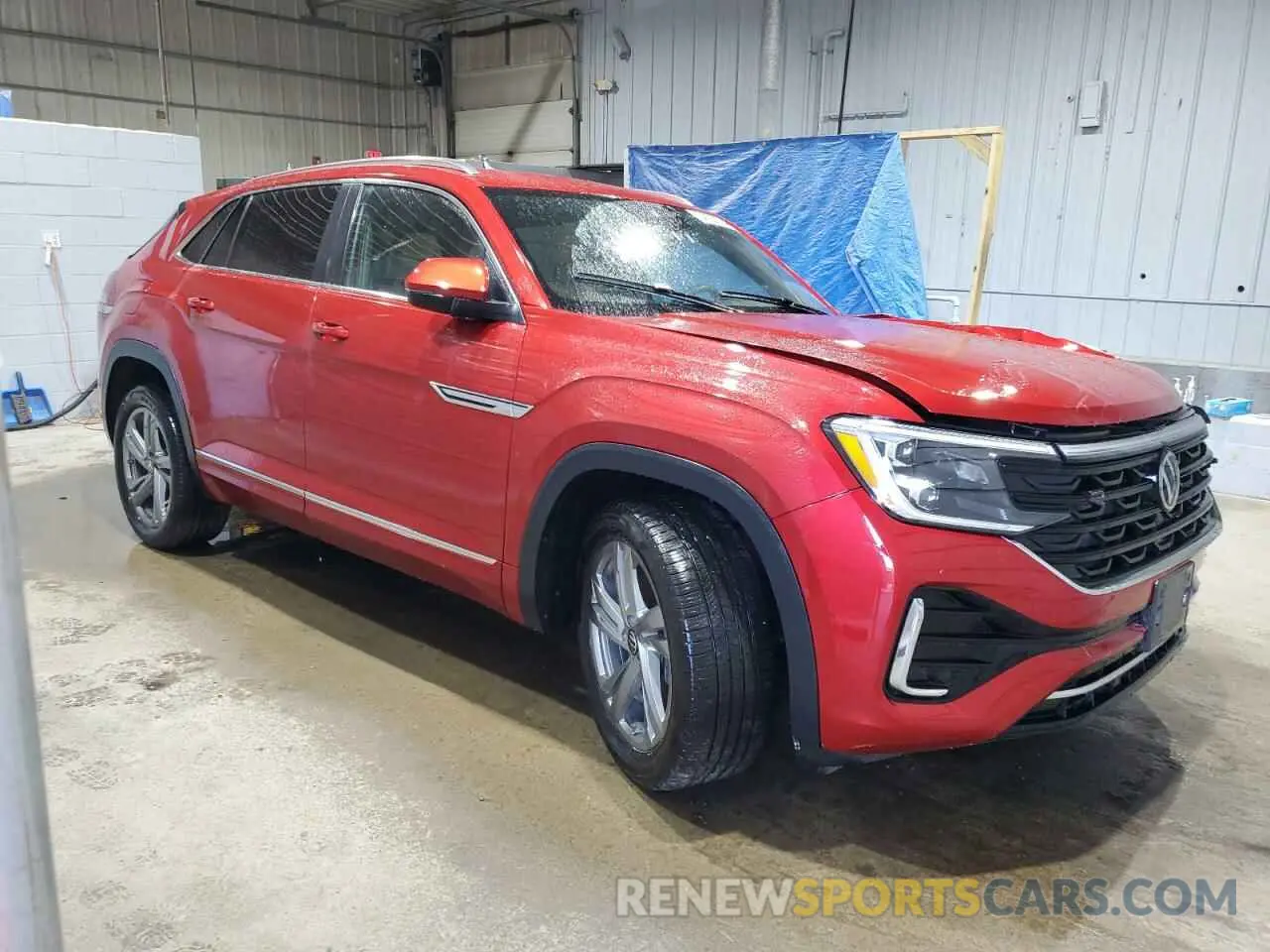 4 Photograph of a damaged car 1V2AE2CA4RC216465 VOLKSWAGEN ATLAS 2024