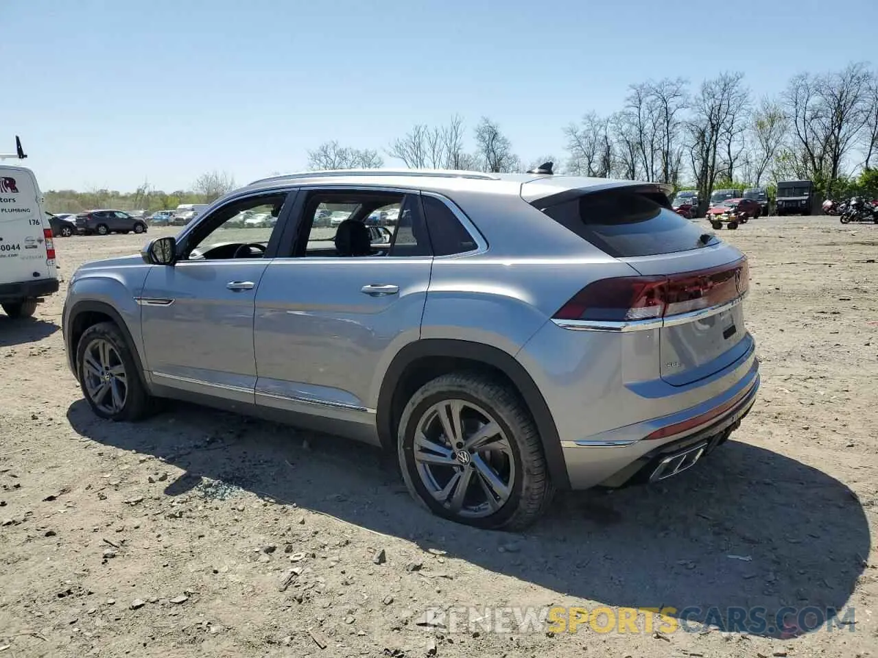 2 Photograph of a damaged car 1V2AE2CA5RC229421 VOLKSWAGEN ATLAS 2024