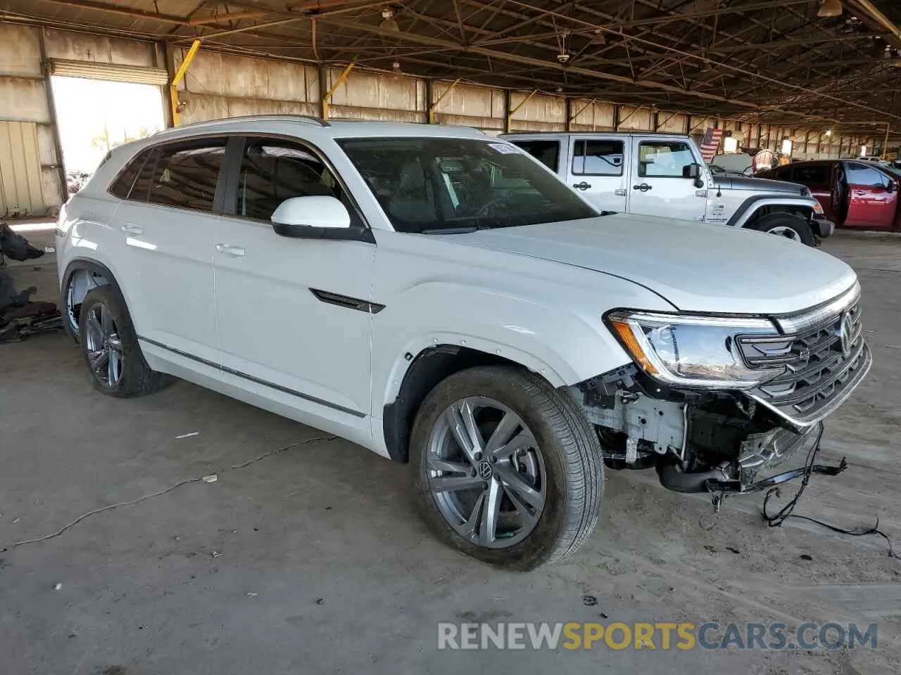 4 Photograph of a damaged car 1V2AE2CA7RC251565 VOLKSWAGEN ATLAS 2024