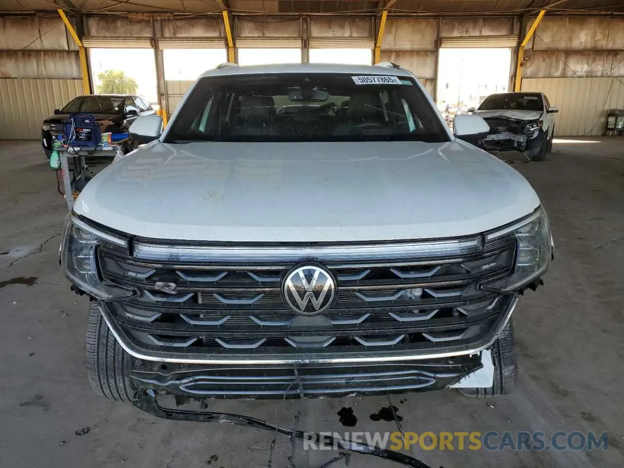 5 Photograph of a damaged car 1V2AE2CA7RC251565 VOLKSWAGEN ATLAS 2024