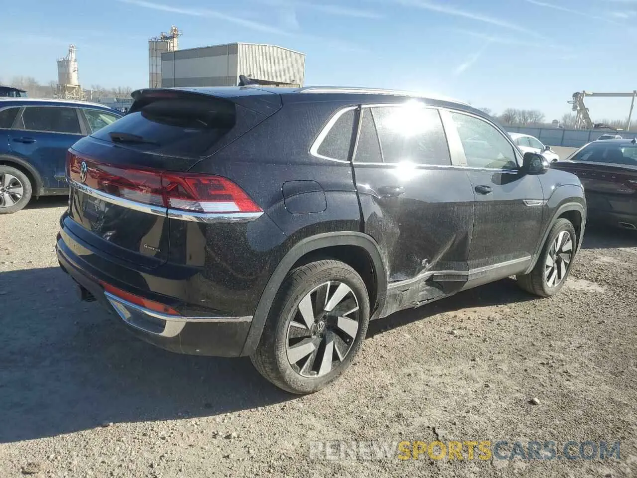 3 Photograph of a damaged car 1V2BE2CA7RC254177 VOLKSWAGEN ATLAS 2024