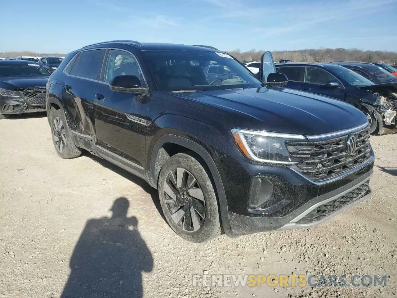 4 Photograph of a damaged car 1V2BE2CA7RC254177 VOLKSWAGEN ATLAS 2024
