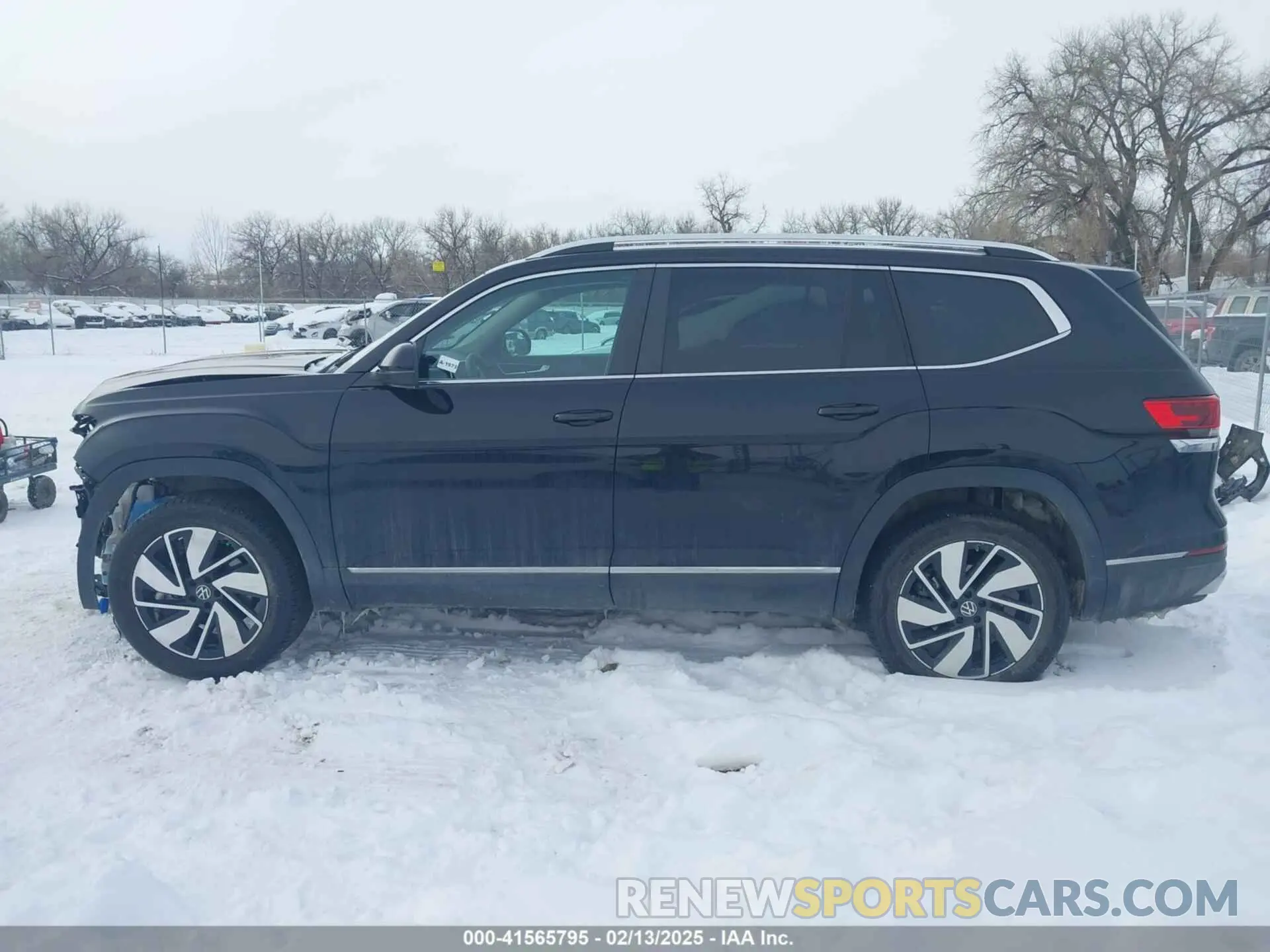 15 Photograph of a damaged car 1V2BR2CA3RC513283 VOLKSWAGEN ATLAS 2024