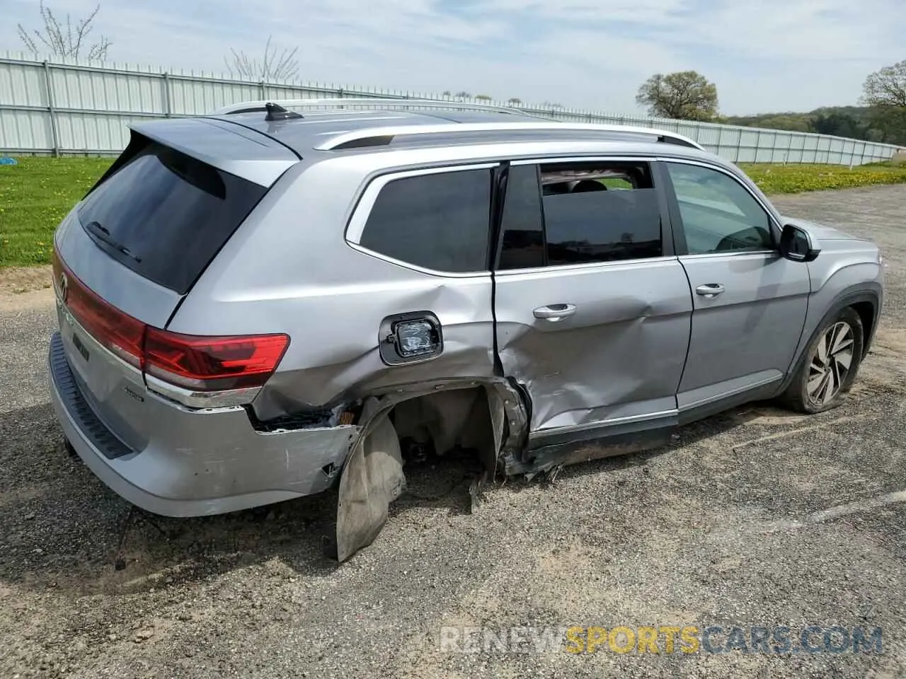3 Photograph of a damaged car 1V2BR2CA3RC523103 VOLKSWAGEN ATLAS 2024