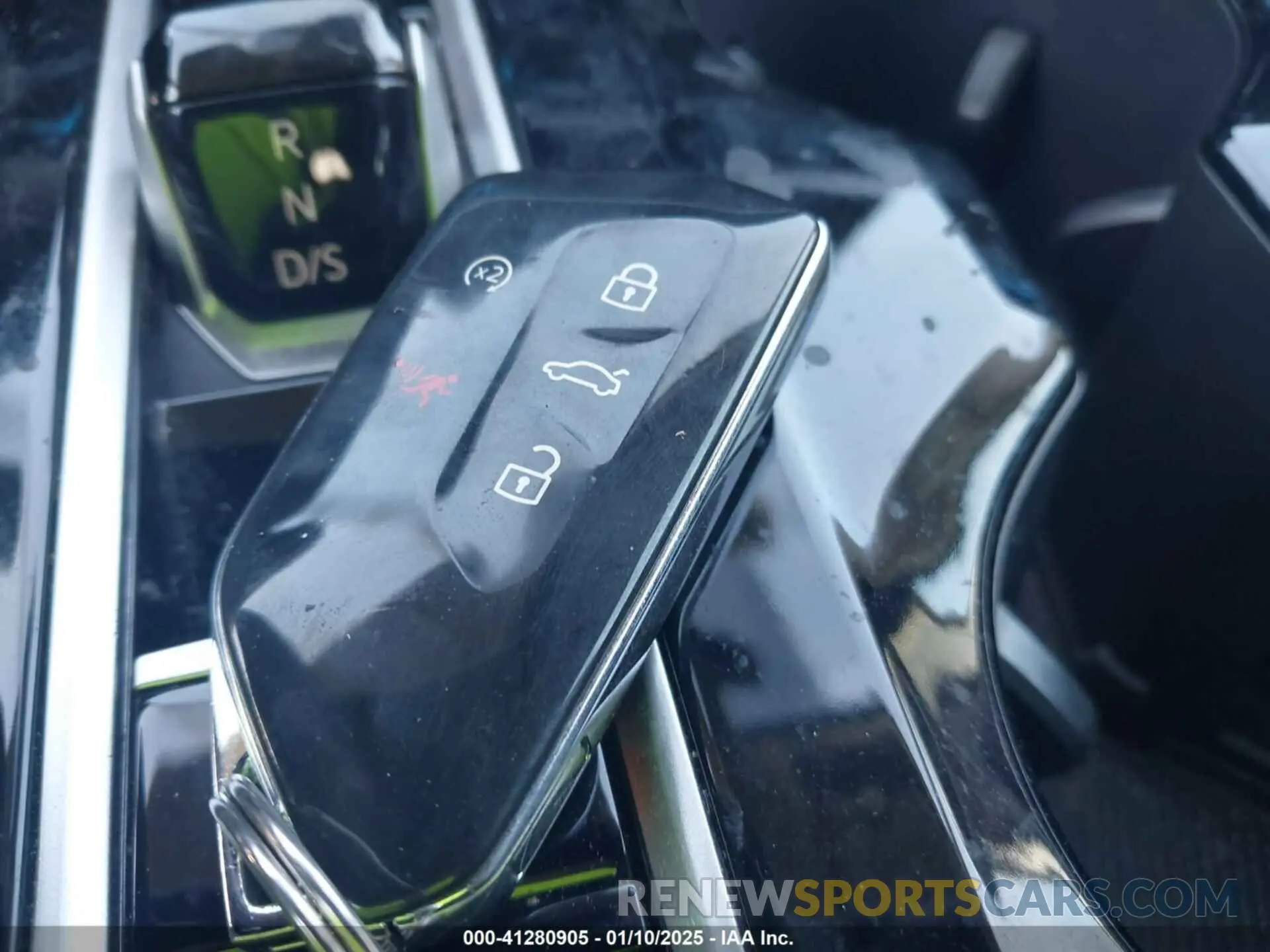11 Photograph of a damaged car 1V2BR2CA5RC519196 VOLKSWAGEN ATLAS 2024