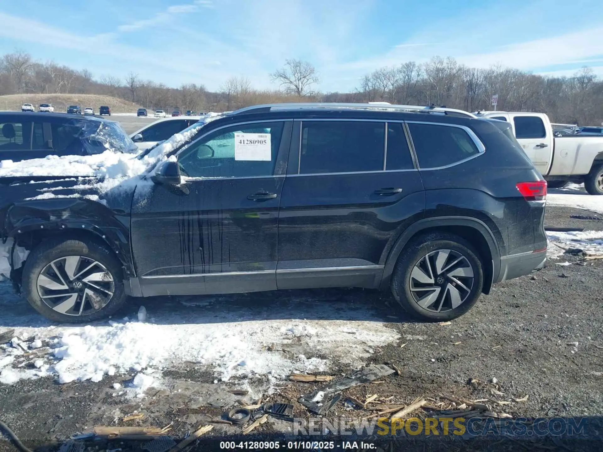 14 Photograph of a damaged car 1V2BR2CA5RC519196 VOLKSWAGEN ATLAS 2024