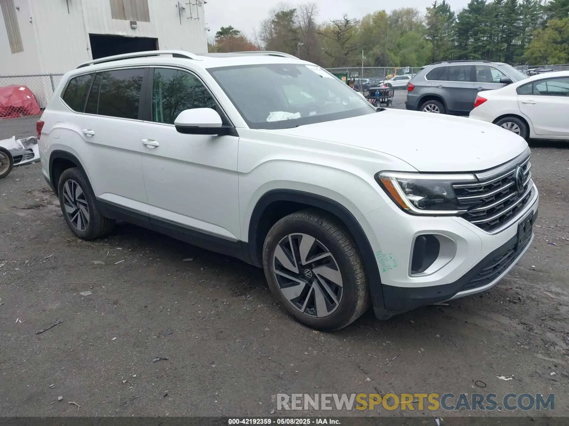 1 Photograph of a damaged car 1V2BR2CA5RC549542 VOLKSWAGEN ATLAS 2024