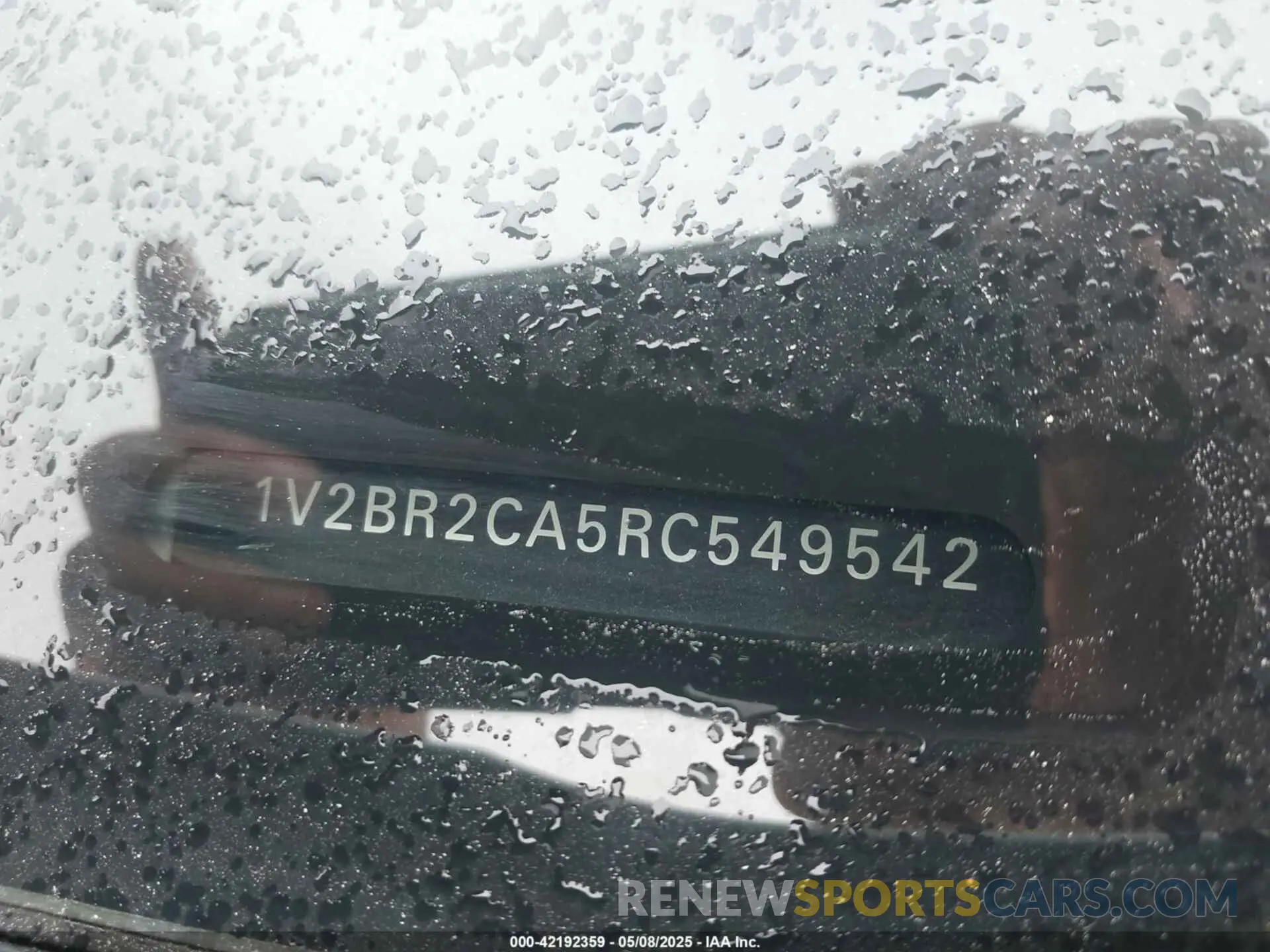 9 Photograph of a damaged car 1V2BR2CA5RC549542 VOLKSWAGEN ATLAS 2024