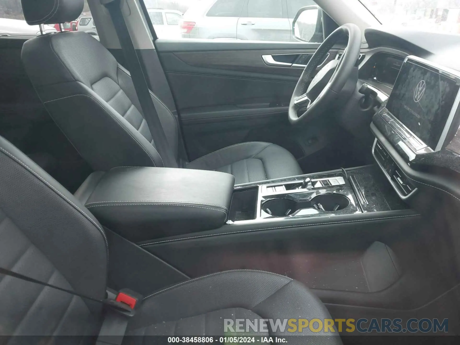 5 Photograph of a damaged car 1V2BR2CA6RC501063 VOLKSWAGEN ATLAS 2024