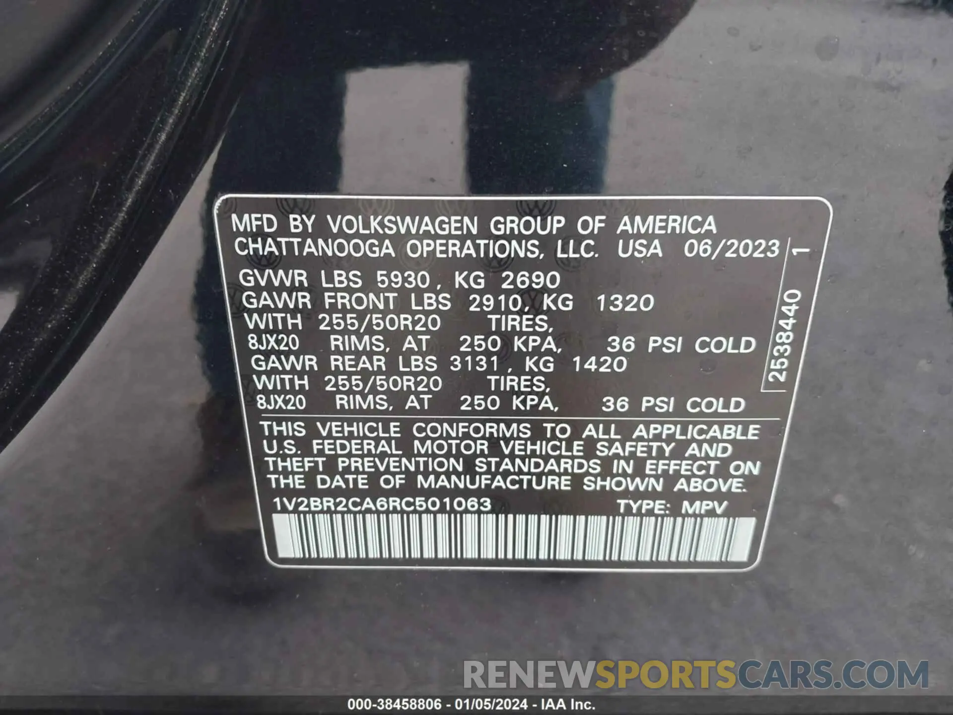9 Photograph of a damaged car 1V2BR2CA6RC501063 VOLKSWAGEN ATLAS 2024