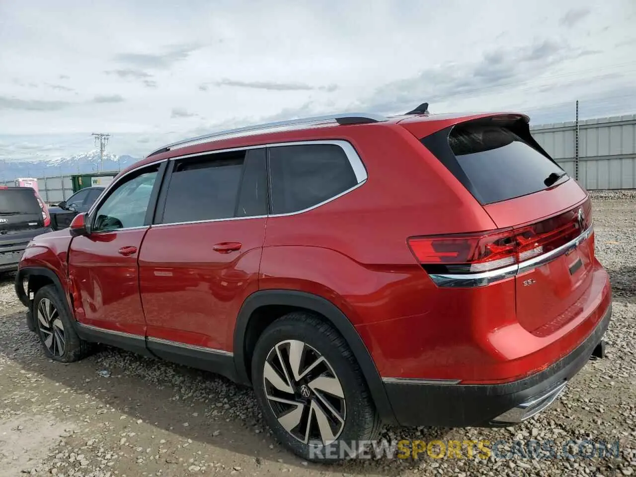 2 Photograph of a damaged car 1V2BR2CA8RC518317 VOLKSWAGEN ATLAS 2024