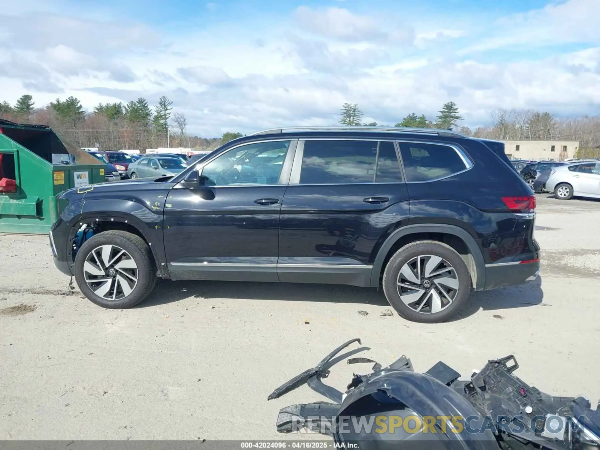 15 Photograph of a damaged car 1V2BR2CA9RC513000 VOLKSWAGEN ATLAS 2024