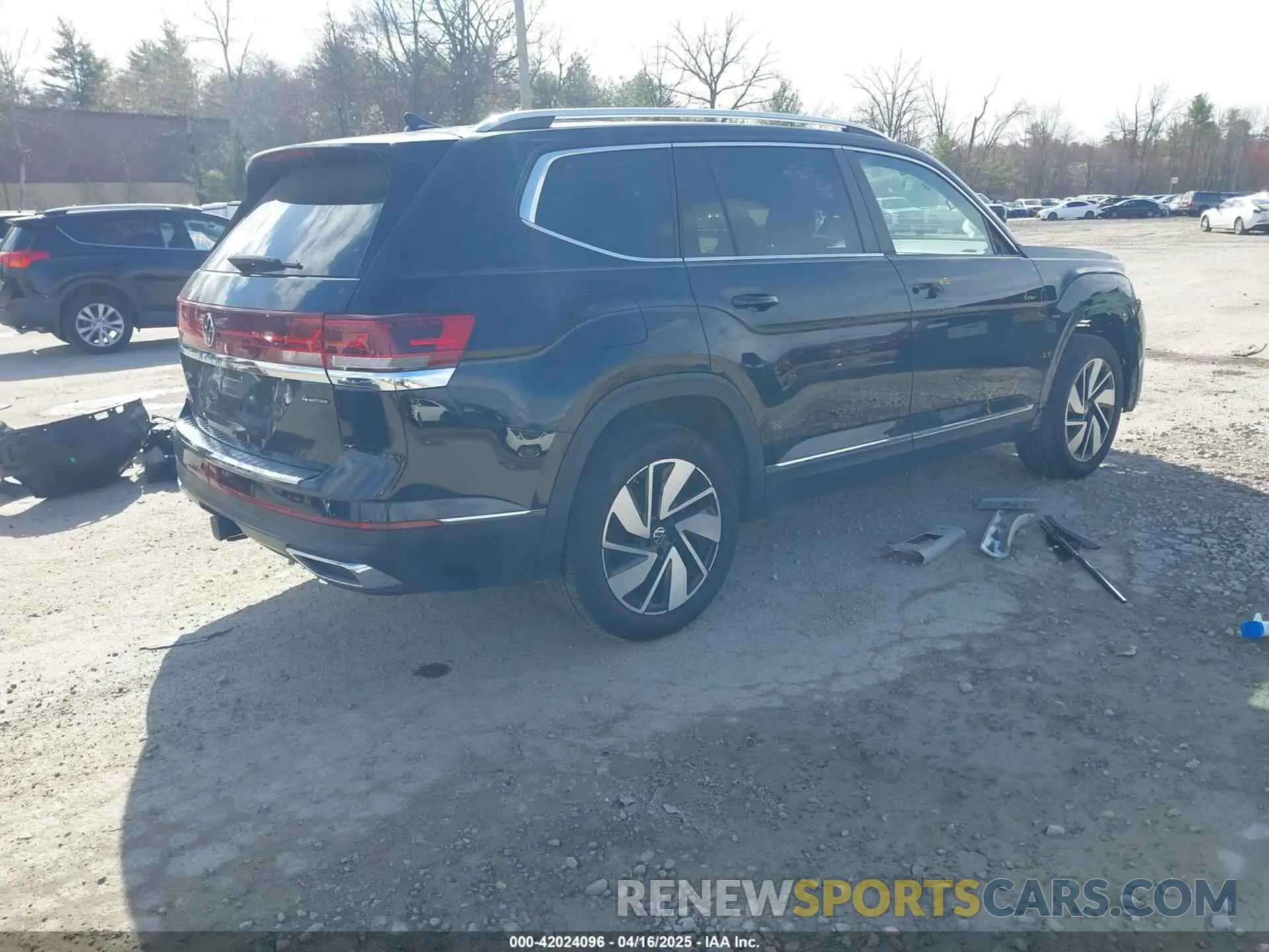 4 Photograph of a damaged car 1V2BR2CA9RC513000 VOLKSWAGEN ATLAS 2024