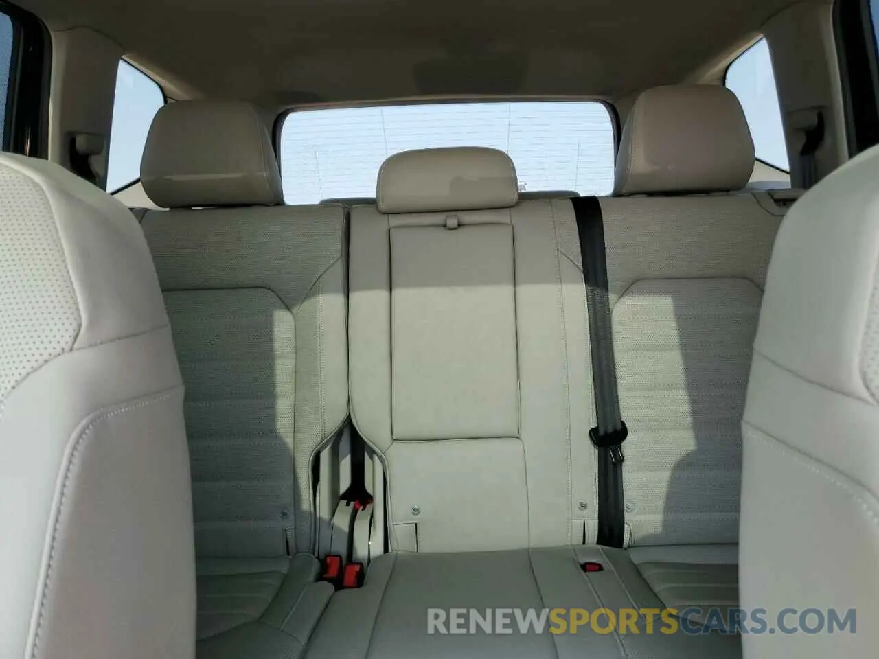 10 Photograph of a damaged car 1V2BR2CA9RC586318 VOLKSWAGEN ATLAS 2024