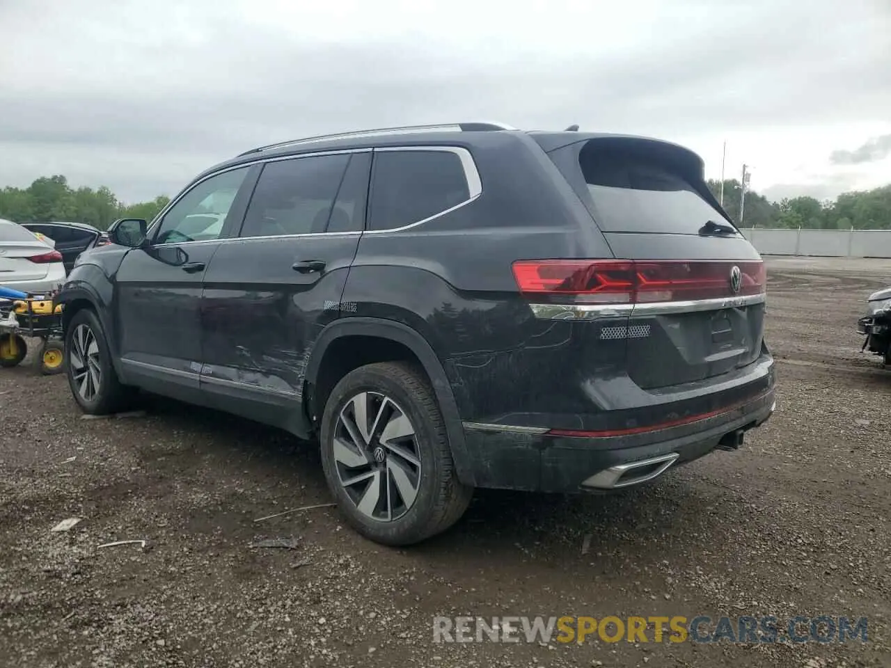 2 Photograph of a damaged car 1V2BR2CAXRC535474 VOLKSWAGEN ATLAS 2024