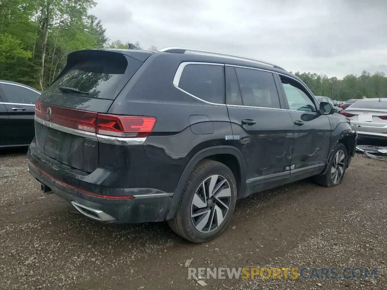 3 Photograph of a damaged car 1V2BR2CAXRC535474 VOLKSWAGEN ATLAS 2024