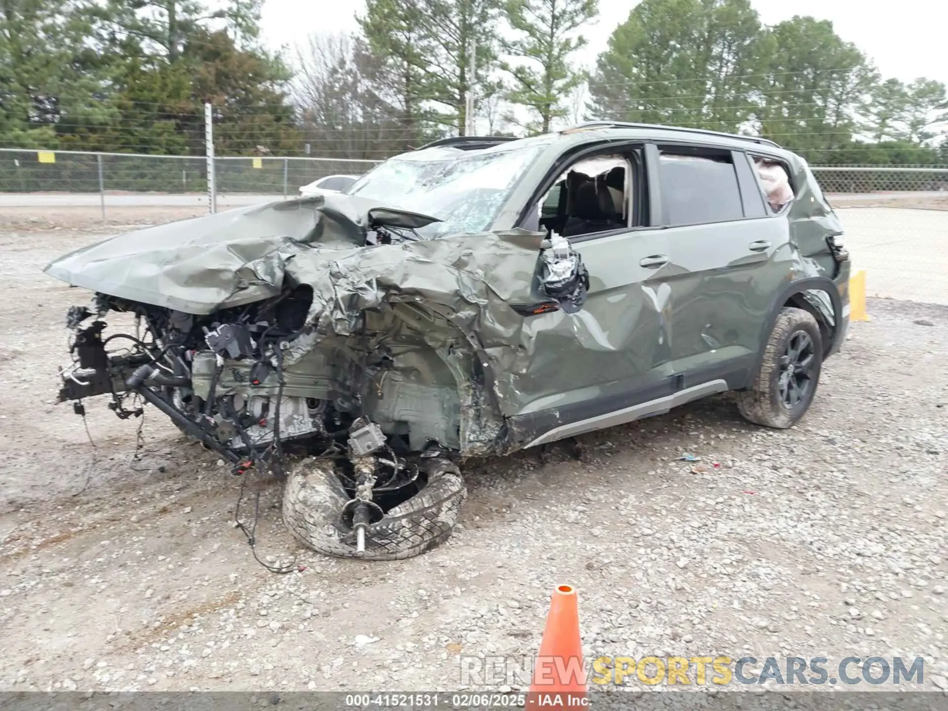 2 Photograph of a damaged car 1V2CR2CA2RC596063 VOLKSWAGEN ATLAS 2024