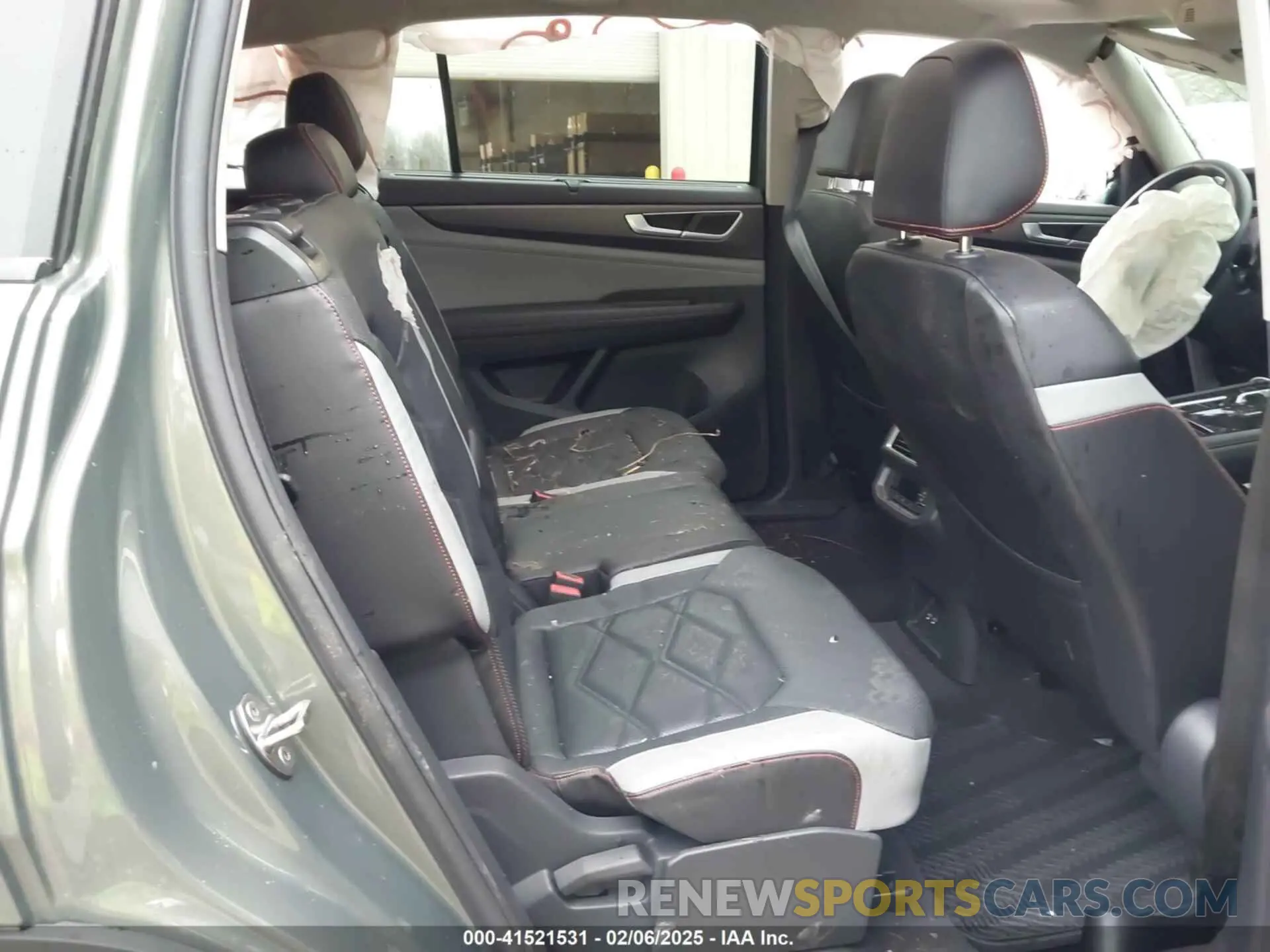 8 Photograph of a damaged car 1V2CR2CA2RC596063 VOLKSWAGEN ATLAS 2024