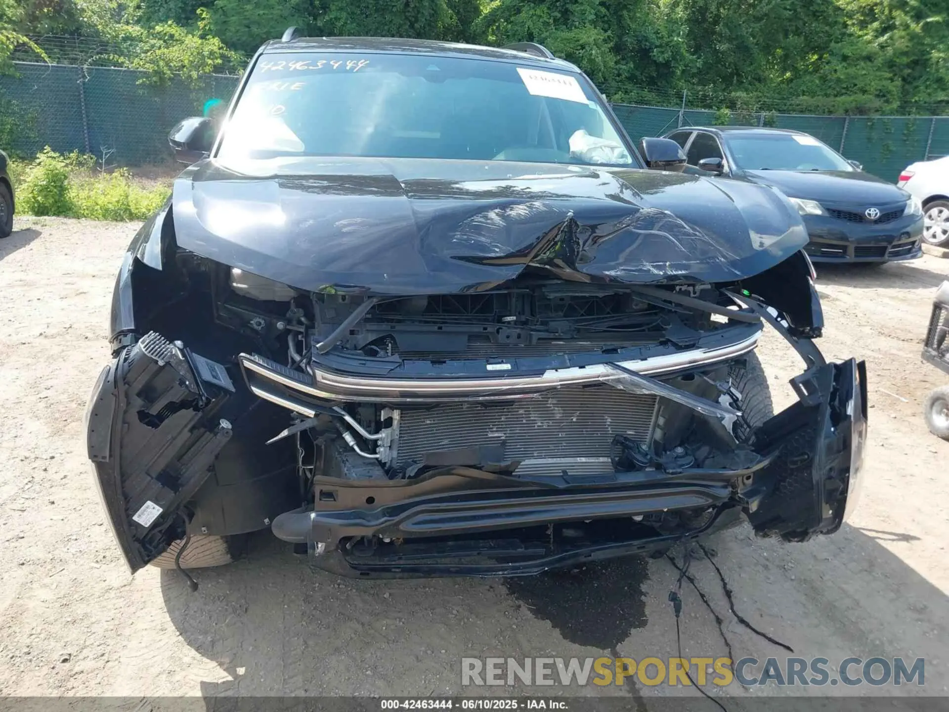 6 Photograph of a damaged car 1V2CR2CA4RC579670 VOLKSWAGEN ATLAS 2024