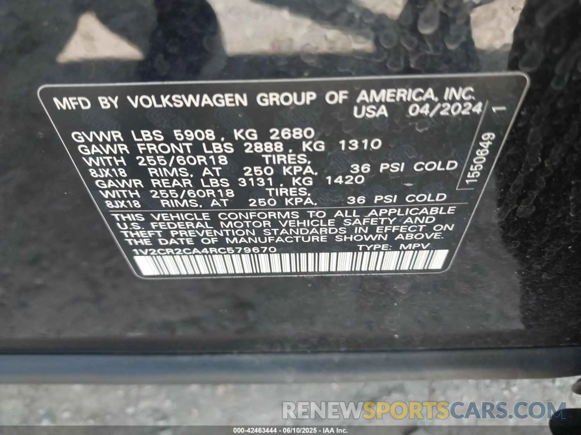 9 Photograph of a damaged car 1V2CR2CA4RC579670 VOLKSWAGEN ATLAS 2024
