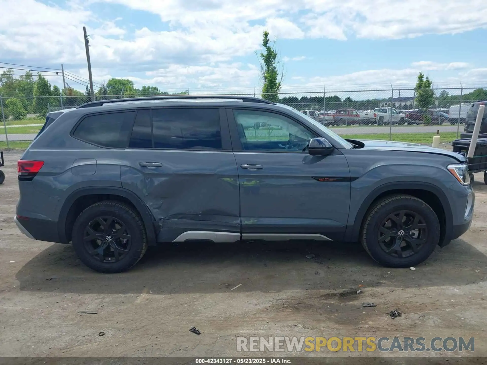 13 Photograph of a damaged car 1V2CR2CA8RC561771 VOLKSWAGEN ATLAS 2024