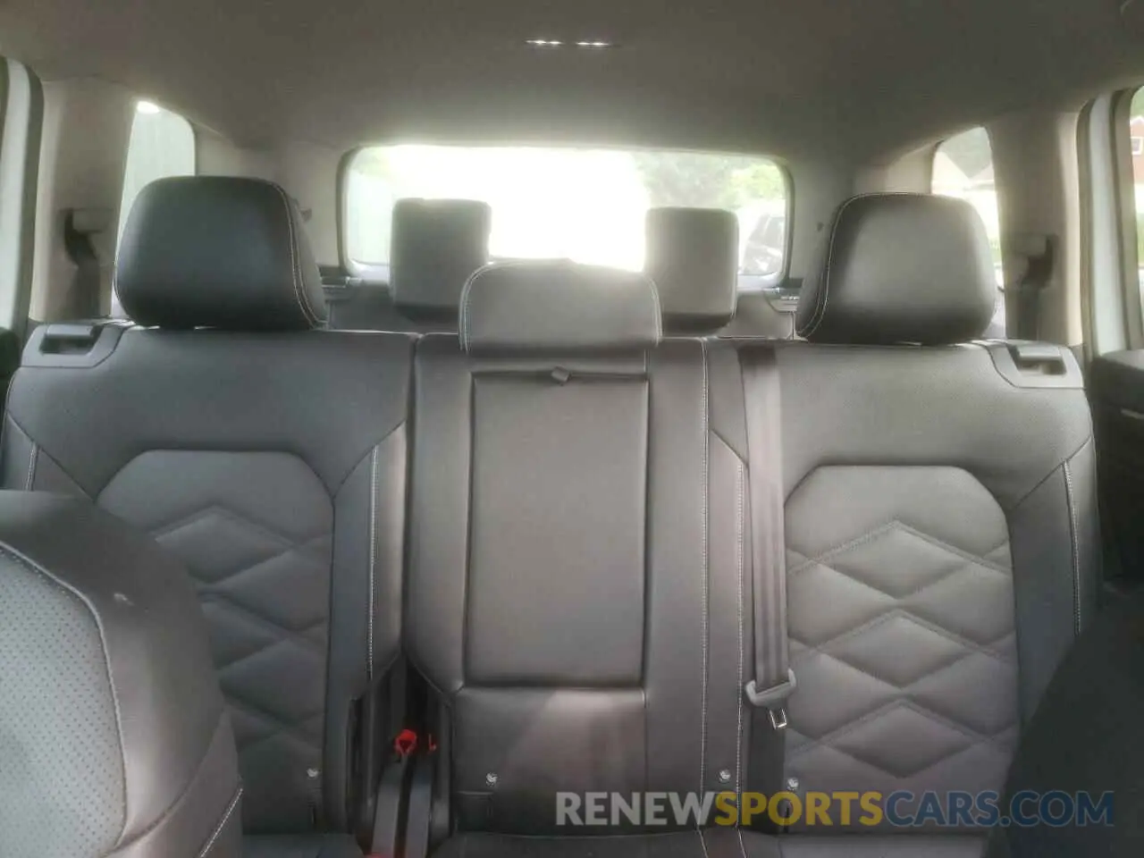 10 Photograph of a damaged car 1V2DR2CA0RC609512 VOLKSWAGEN ATLAS 2024