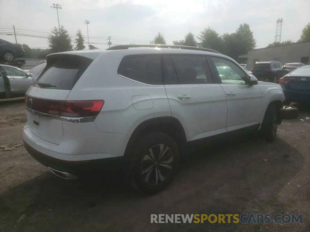 3 Photograph of a damaged car 1V2DR2CA0RC609512 VOLKSWAGEN ATLAS 2024