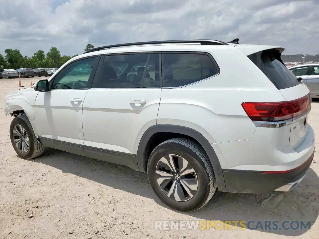 2 Photograph of a damaged car 1V2DR2CA1RC503800 VOLKSWAGEN ATLAS 2024