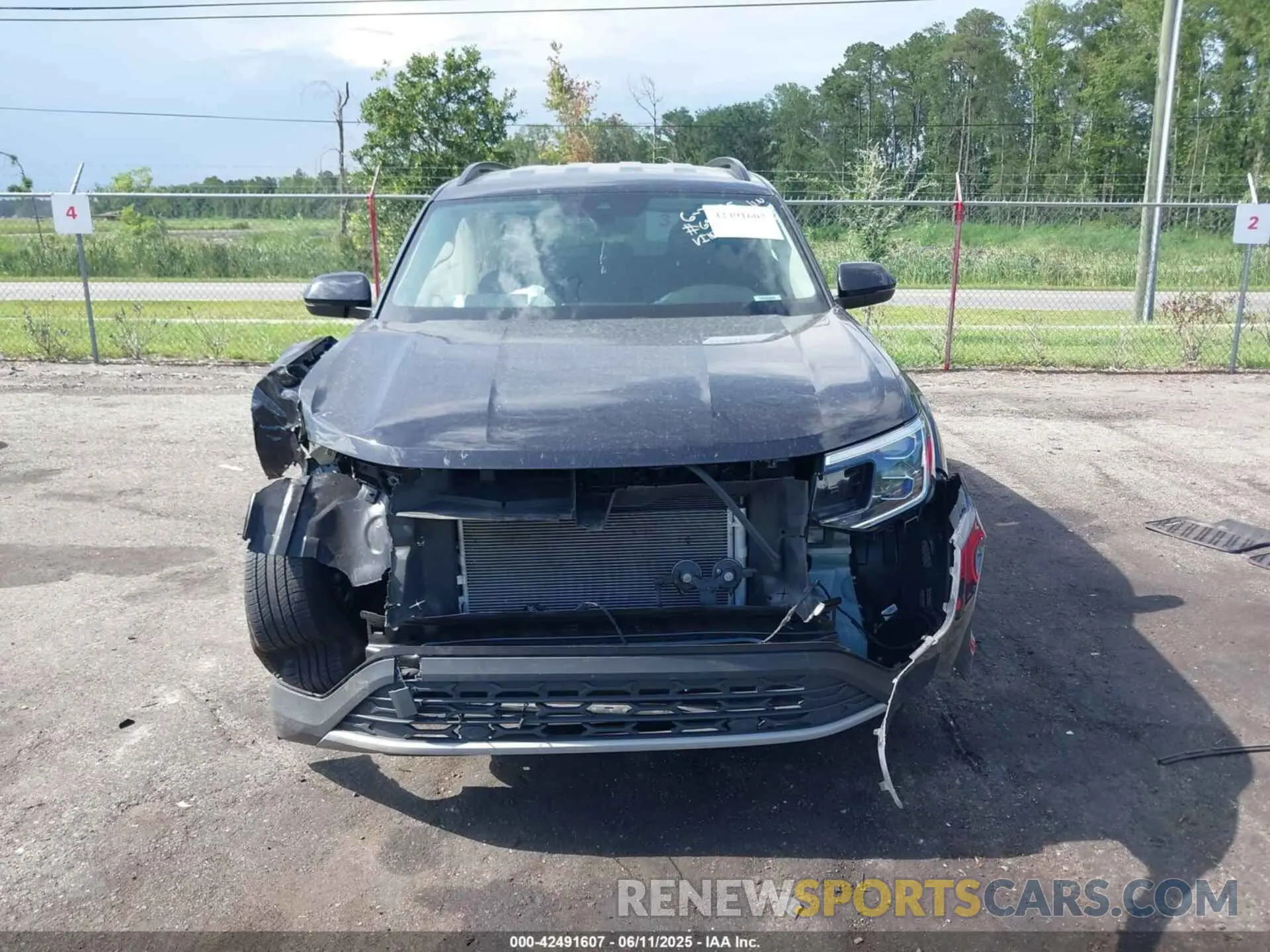 12 Photograph of a damaged car 1V2DR2CA1RC576374 VOLKSWAGEN ATLAS 2024