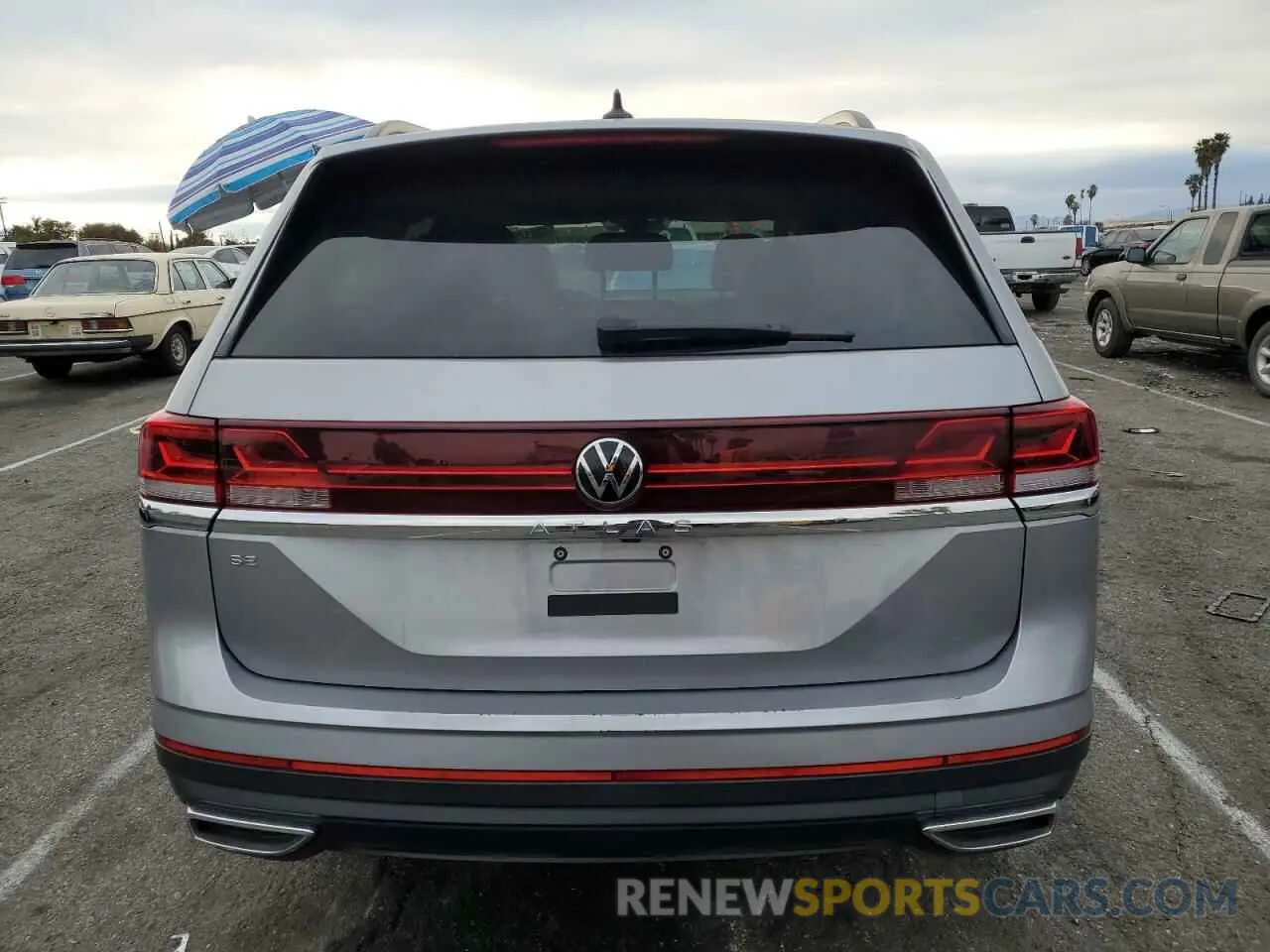 6 Photograph of a damaged car 1V2DR2CA3RC519996 VOLKSWAGEN ATLAS 2024