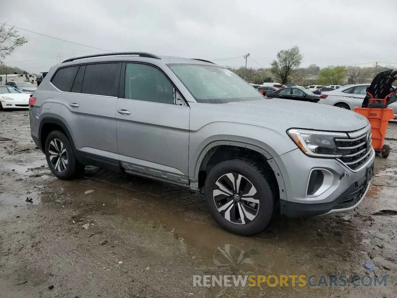 4 Photograph of a damaged car 1V2DR2CAXRC554731 VOLKSWAGEN ATLAS 2024