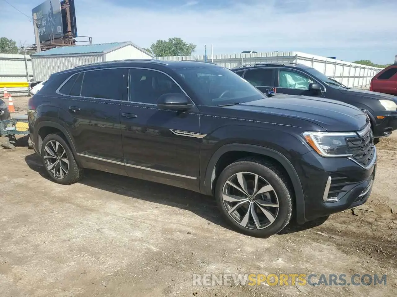4 Photograph of a damaged car 1V2FE2CA1RC248893 VOLKSWAGEN ATLAS 2024