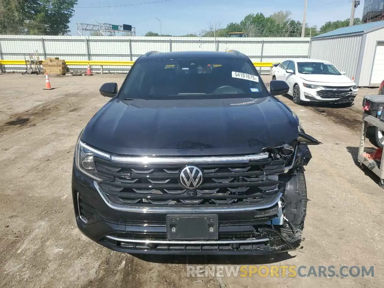 5 Photograph of a damaged car 1V2FE2CA1RC248893 VOLKSWAGEN ATLAS 2024