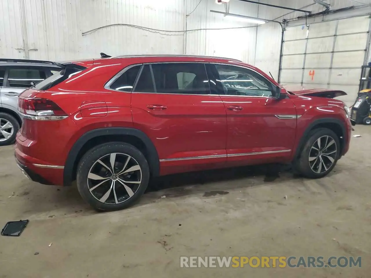 3 Photograph of a damaged car 1V2FE2CA4RC250444 VOLKSWAGEN ATLAS 2024