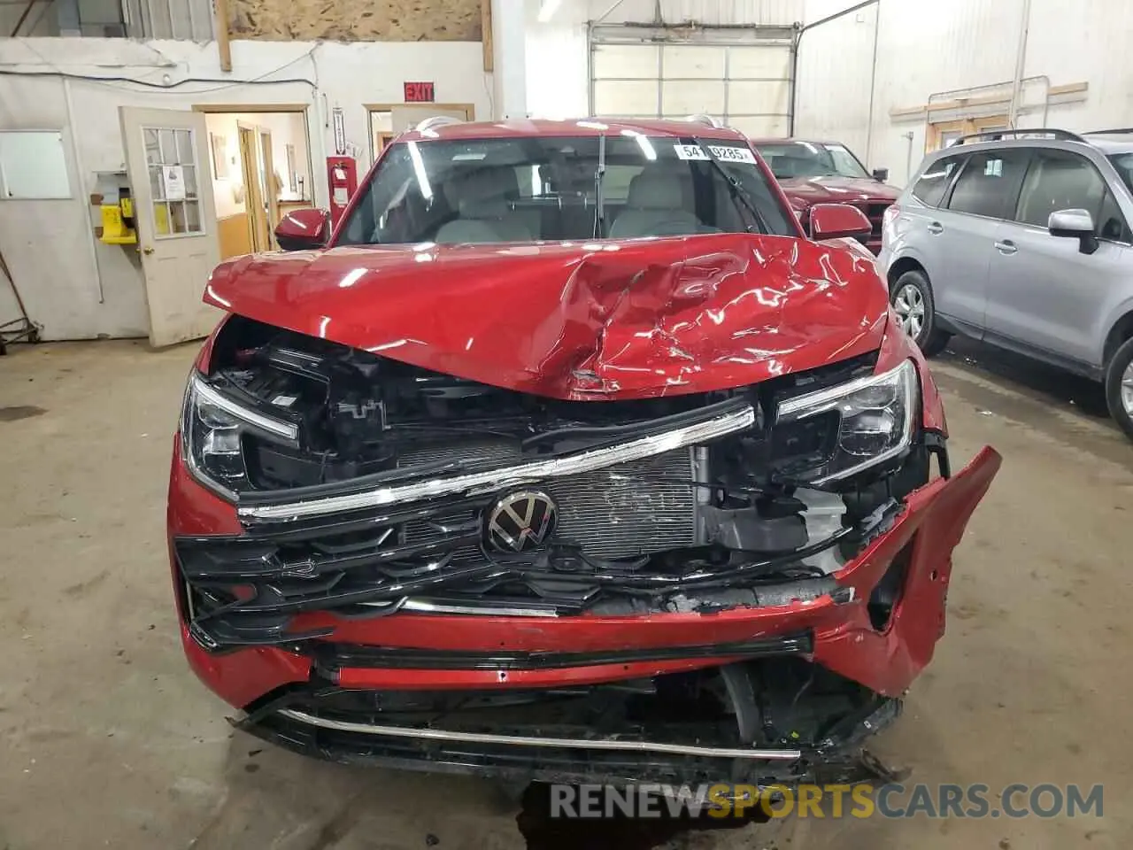 5 Photograph of a damaged car 1V2FE2CA4RC250444 VOLKSWAGEN ATLAS 2024