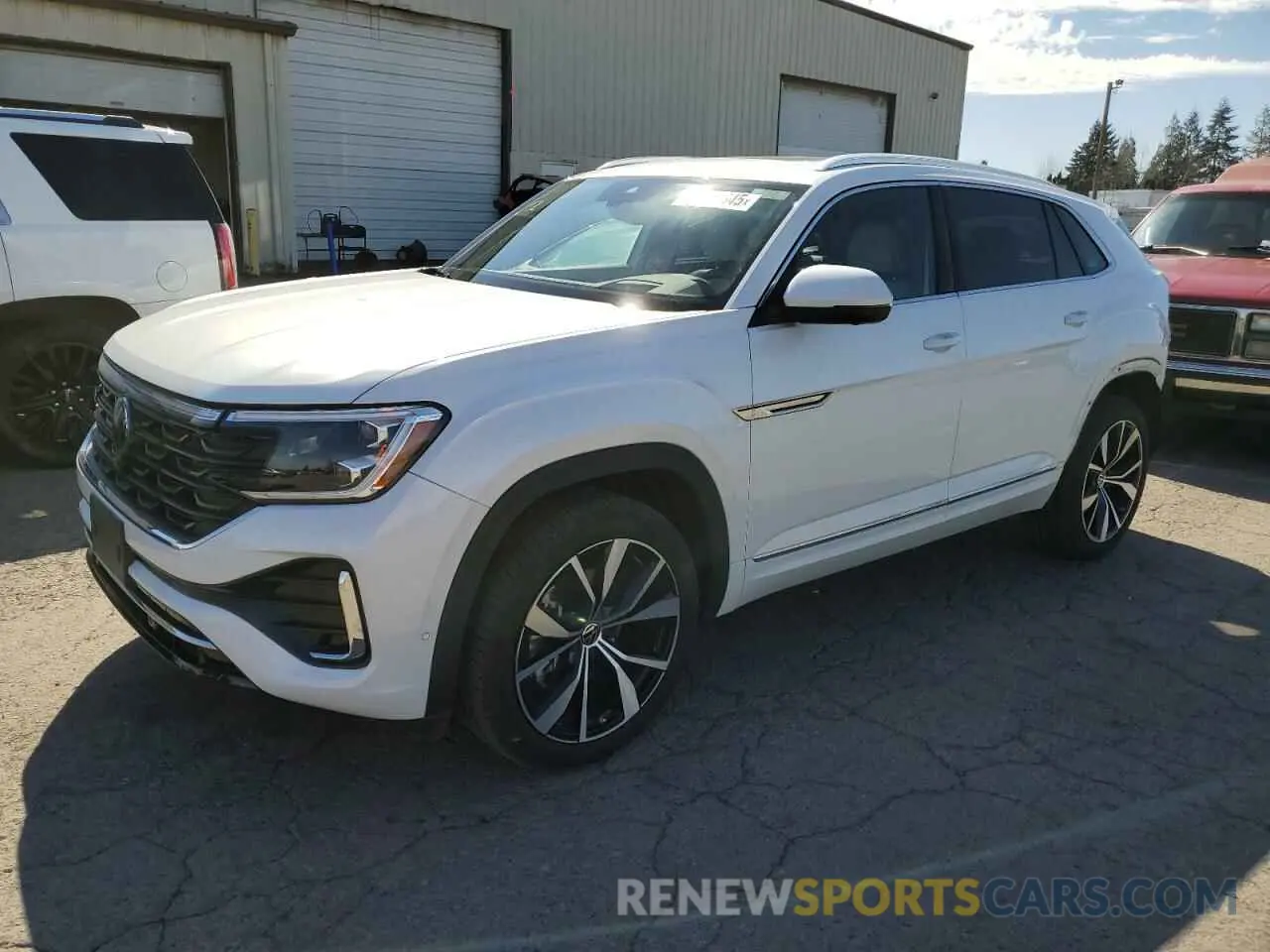 1 Photograph of a damaged car 1V2FE2CA6RC228817 VOLKSWAGEN ATLAS 2024