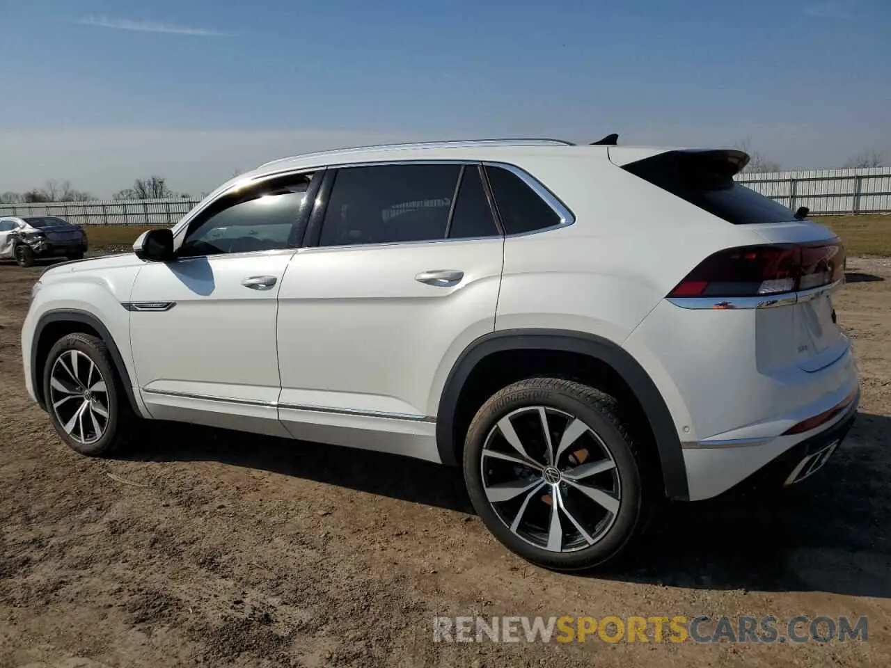 2 Photograph of a damaged car 1V2FE2CA7RC219611 VOLKSWAGEN ATLAS 2024
