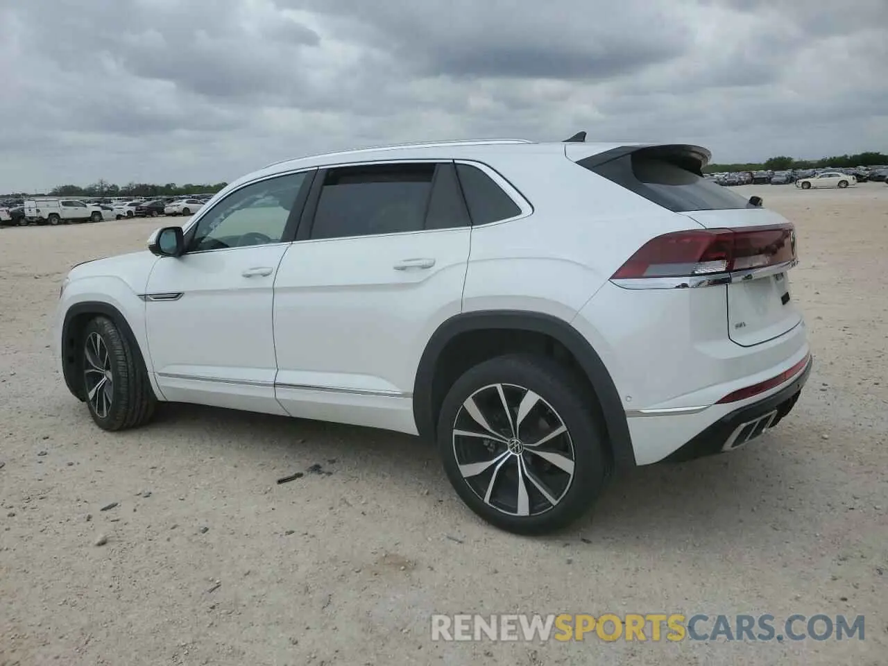 2 Photograph of a damaged car 1V2FE2CA9RC205256 VOLKSWAGEN ATLAS 2024