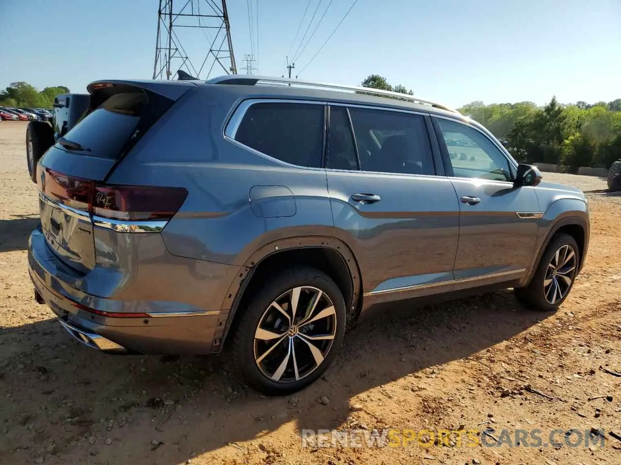 3 Photograph of a damaged car 1V2FR2CA1RC553900 VOLKSWAGEN ATLAS 2024