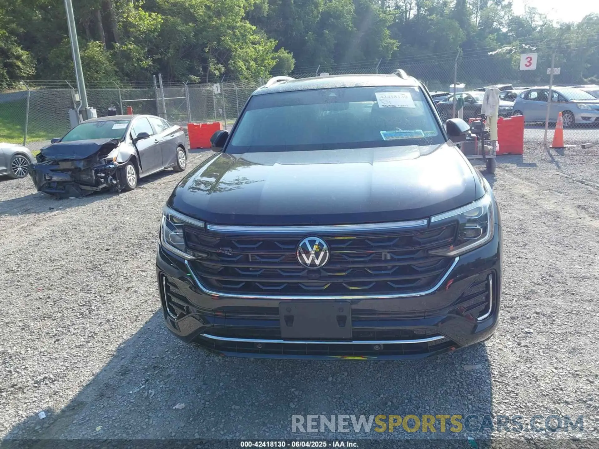 12 Photograph of a damaged car 1V2FR2CA2RC598392 VOLKSWAGEN ATLAS 2024