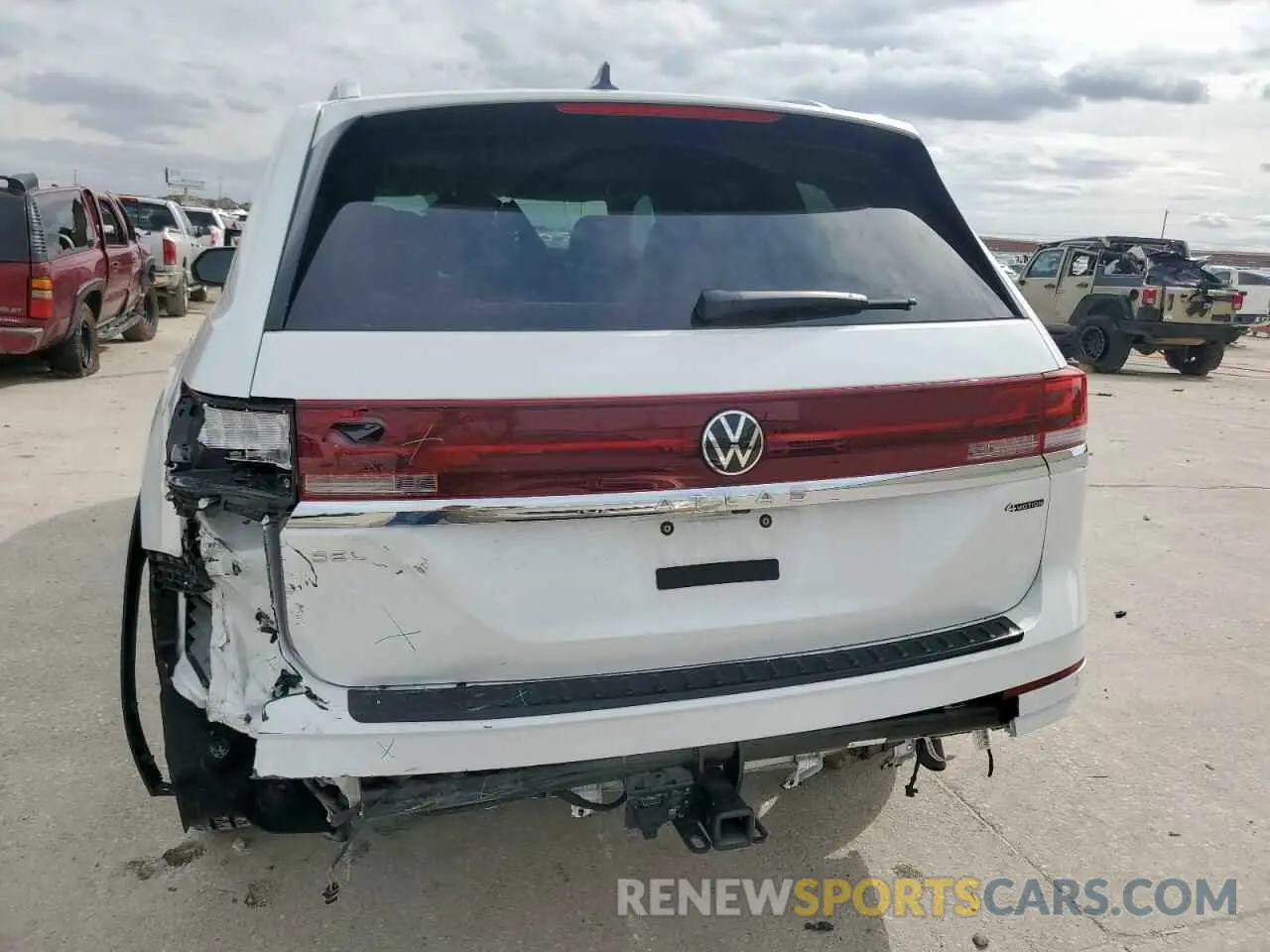 6 Photograph of a damaged car 1V2FR2CA3RC574070 VOLKSWAGEN ATLAS 2024