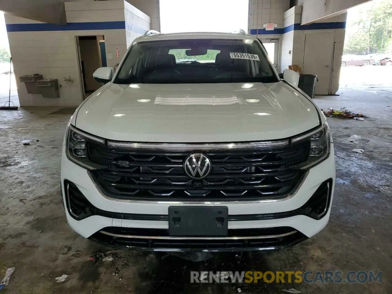 5 Photograph of a damaged car 1V2FR2CA5RC560610 VOLKSWAGEN ATLAS 2024