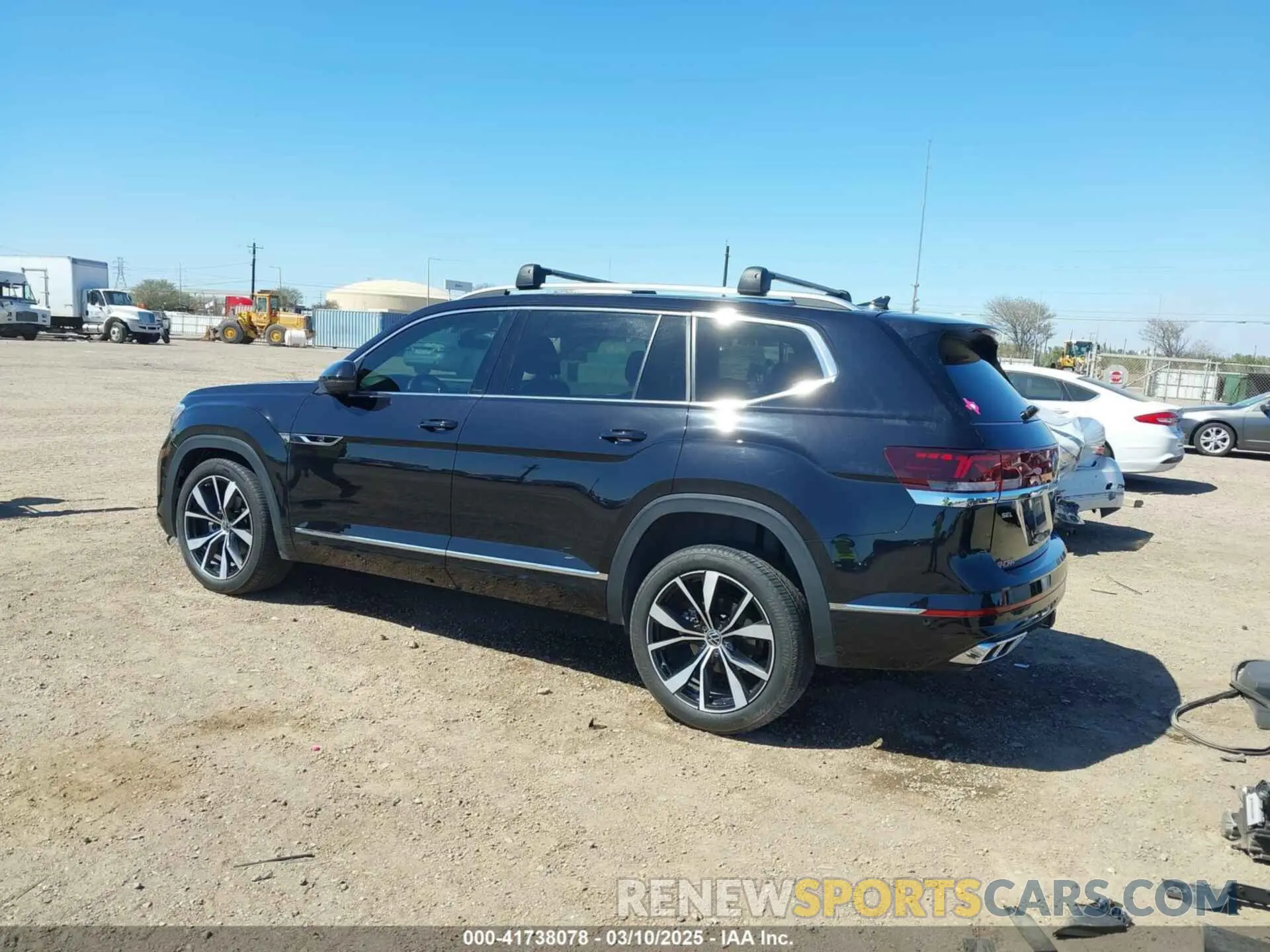 3 Photograph of a damaged car 1V2FR2CA6RC522304 VOLKSWAGEN ATLAS 2024
