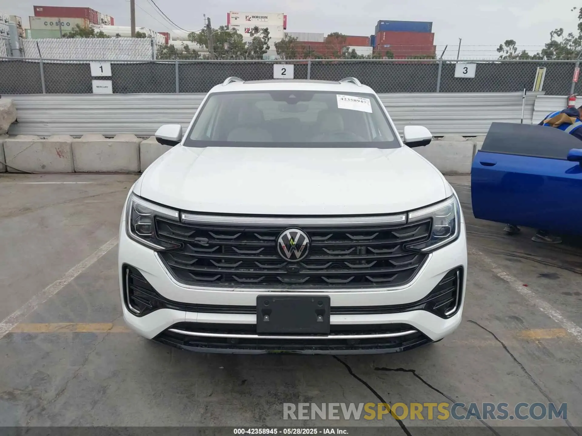 12 Photograph of a damaged car 1V2FR2CA7RC543176 VOLKSWAGEN ATLAS 2024