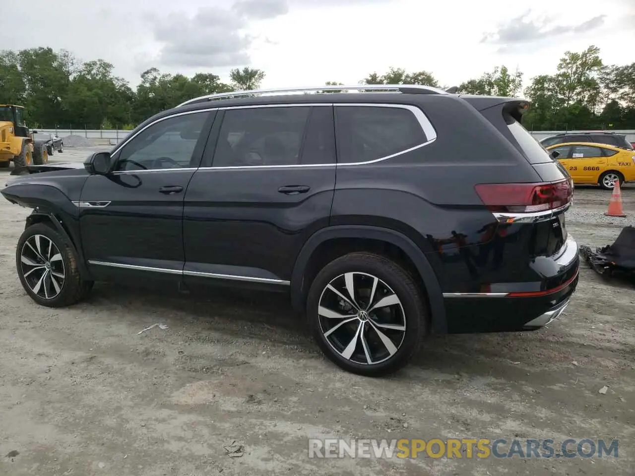 2 Photograph of a damaged car 1V2FR2CA8RC516083 VOLKSWAGEN ATLAS 2024