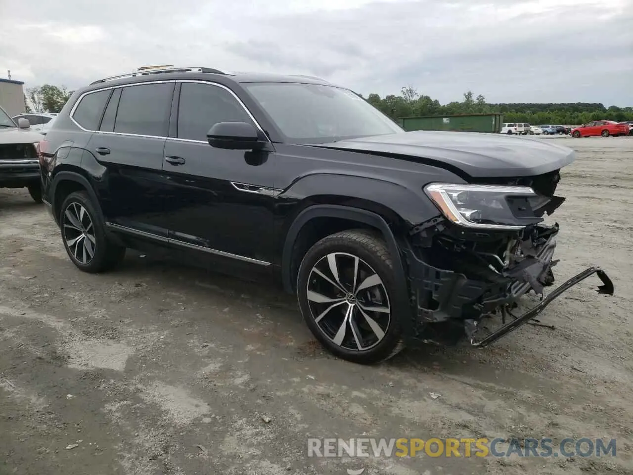 4 Photograph of a damaged car 1V2FR2CA8RC516083 VOLKSWAGEN ATLAS 2024