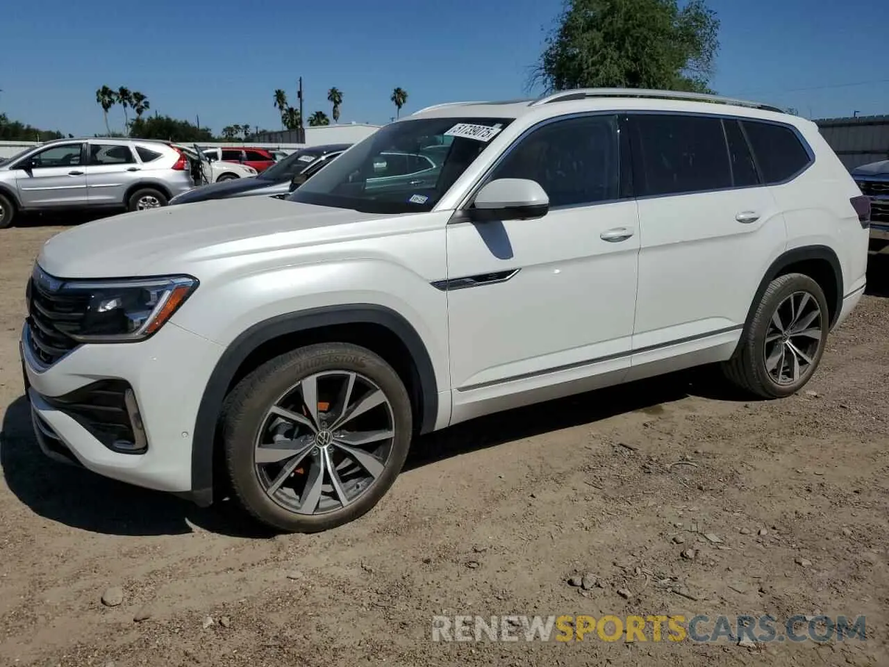 1 Photograph of a damaged car 1V2FR2CA8RC516391 VOLKSWAGEN ATLAS 2024